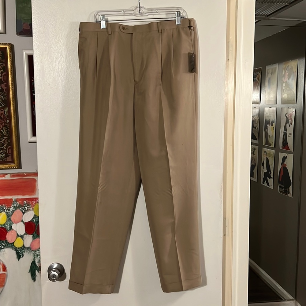 Ashworth tan trousers NWT